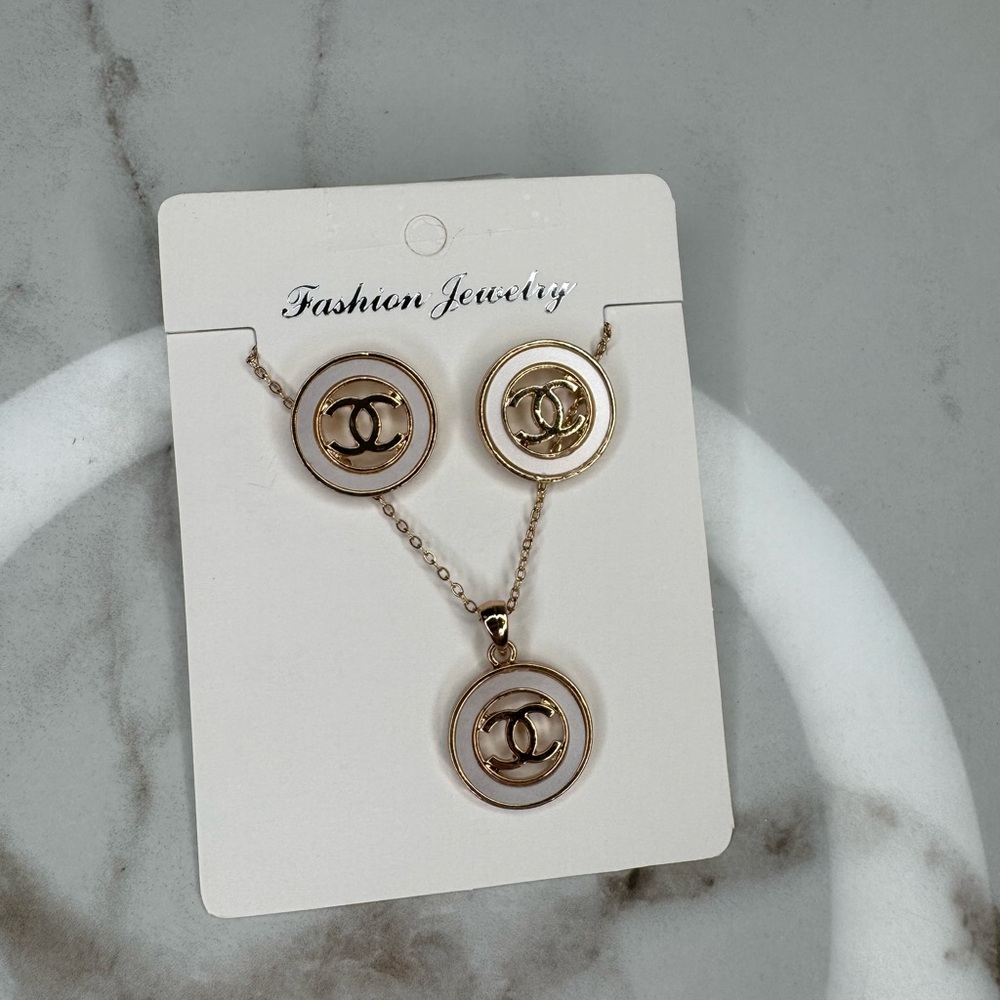 Earring & Necklace Set - Picture 8 of 9